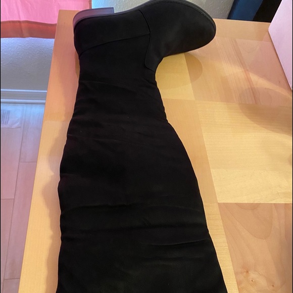 Boots - Picture 2 of 3